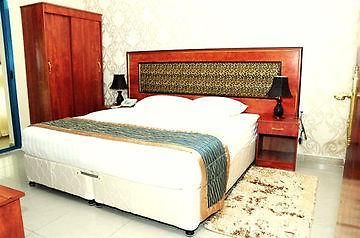 Sky Ways Hotel Dubai Bagian luar foto