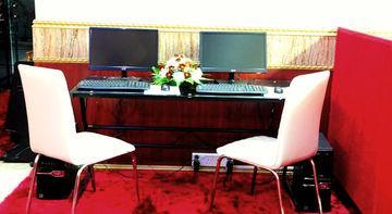 Sky Ways Hotel Dubai Bagian luar foto
