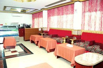 Sky Ways Hotel Dubai Bagian luar foto
